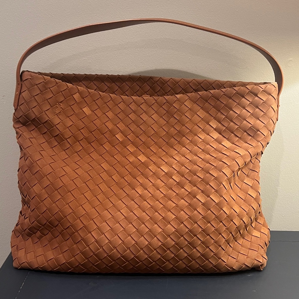 Elegant brown suede shoulder bag